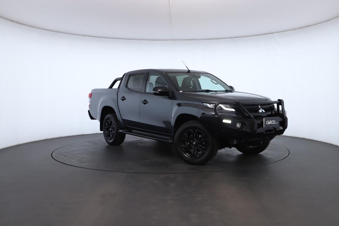 Exterior view frame 0