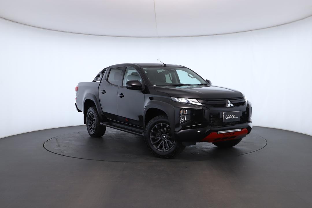 Exterior view frame 0