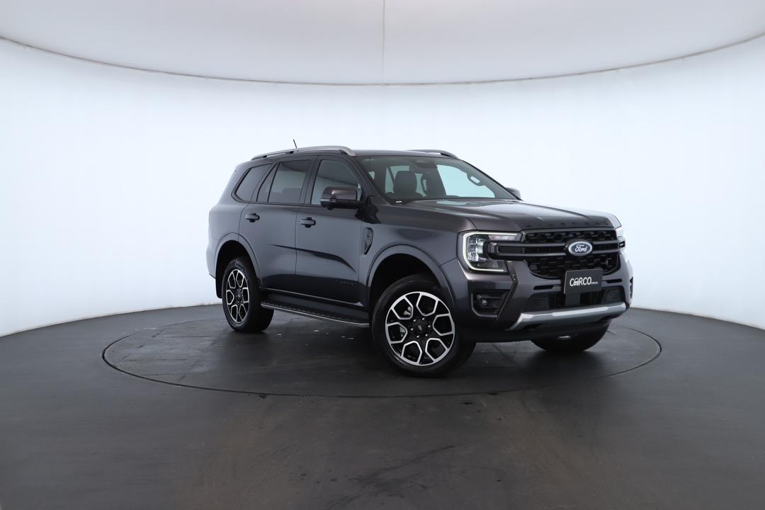 Exterior view frame 0