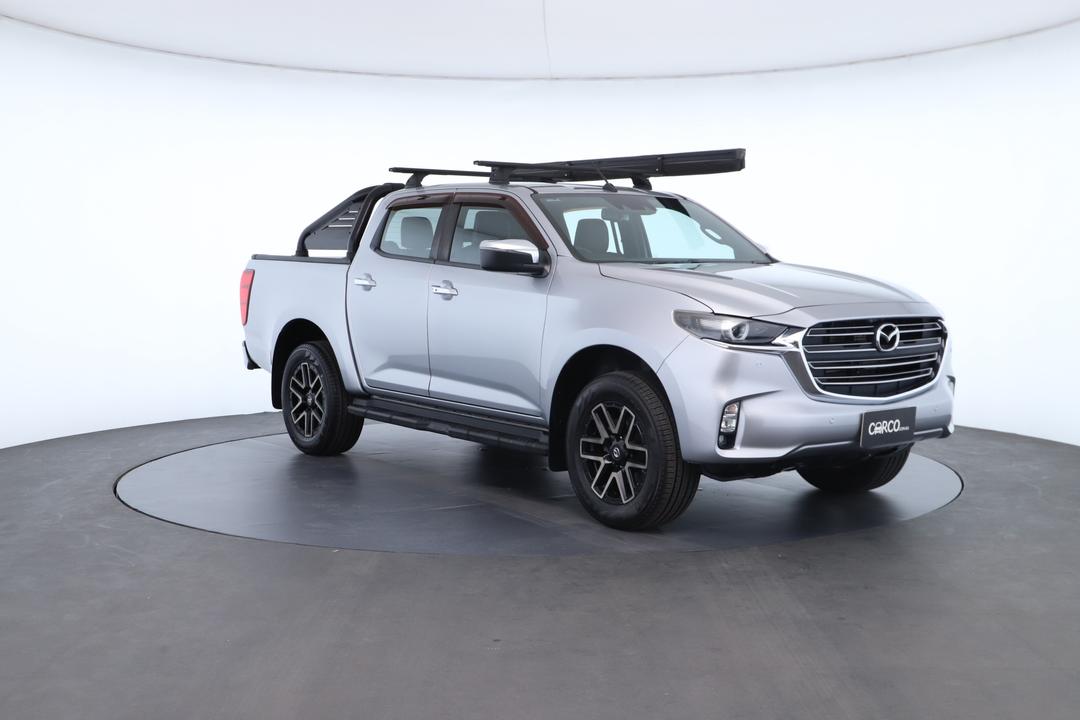 Exterior view frame 1