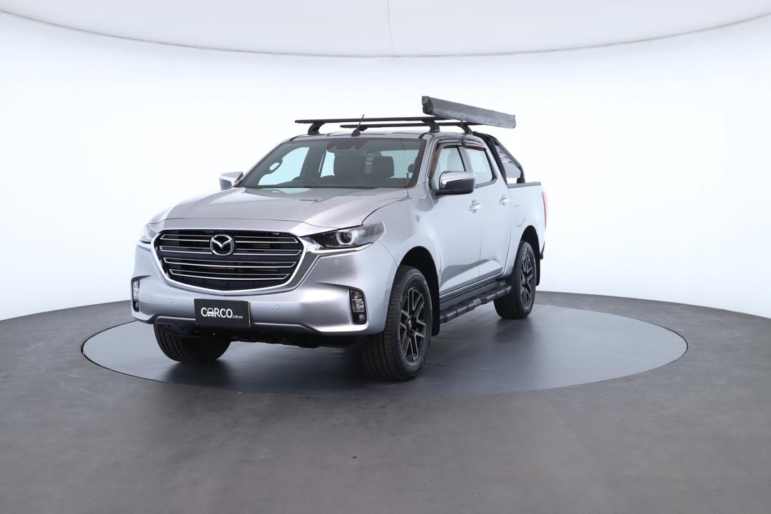 Exterior view frame 4