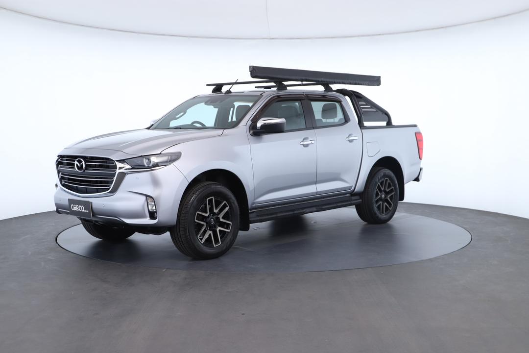 Exterior view frame 5