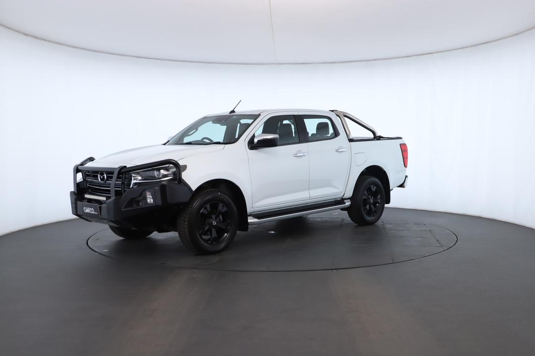 Exterior view frame 5