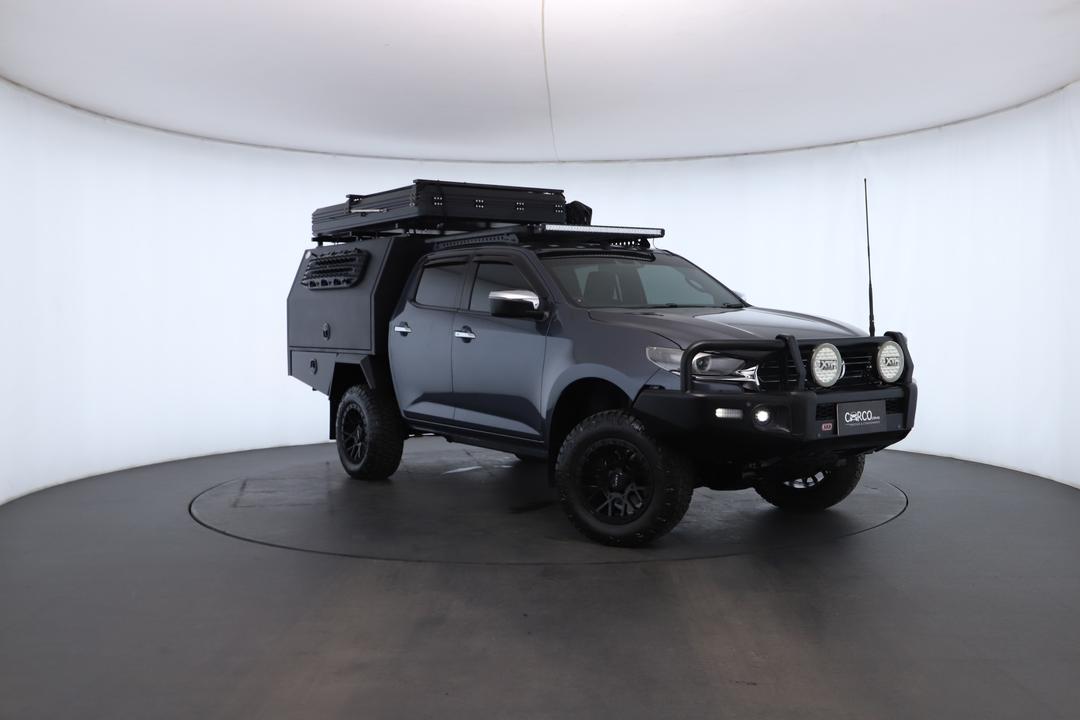 Exterior view frame 0