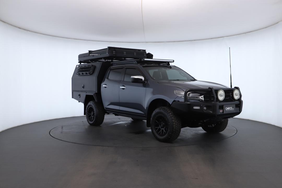 Exterior view frame 1