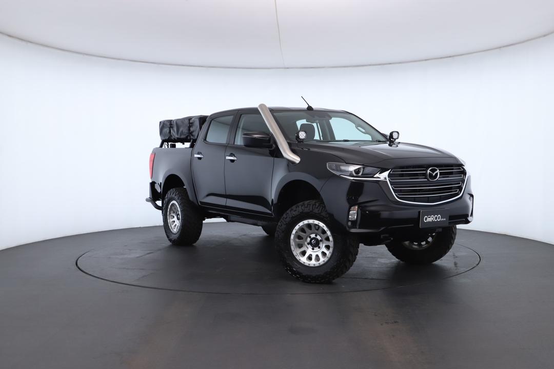 Exterior view frame 0