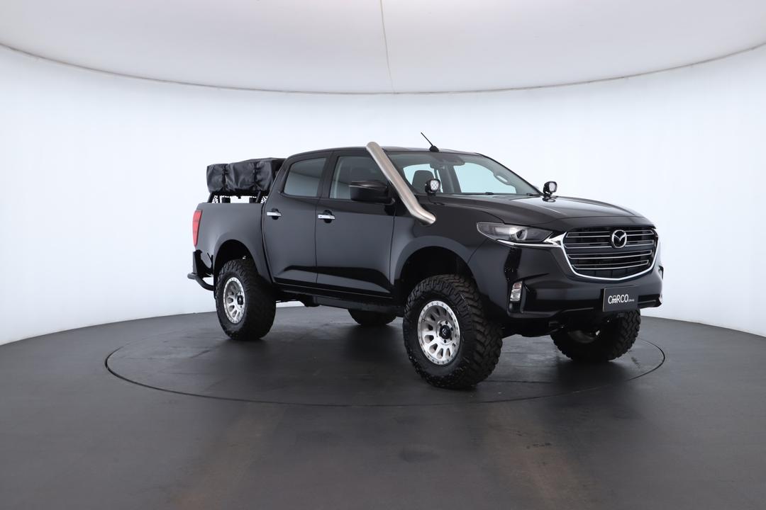 Exterior view frame 1