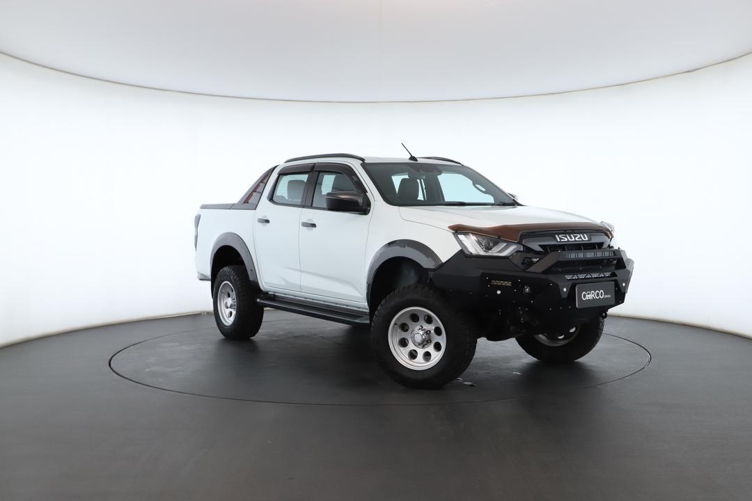 Exterior view frame 0