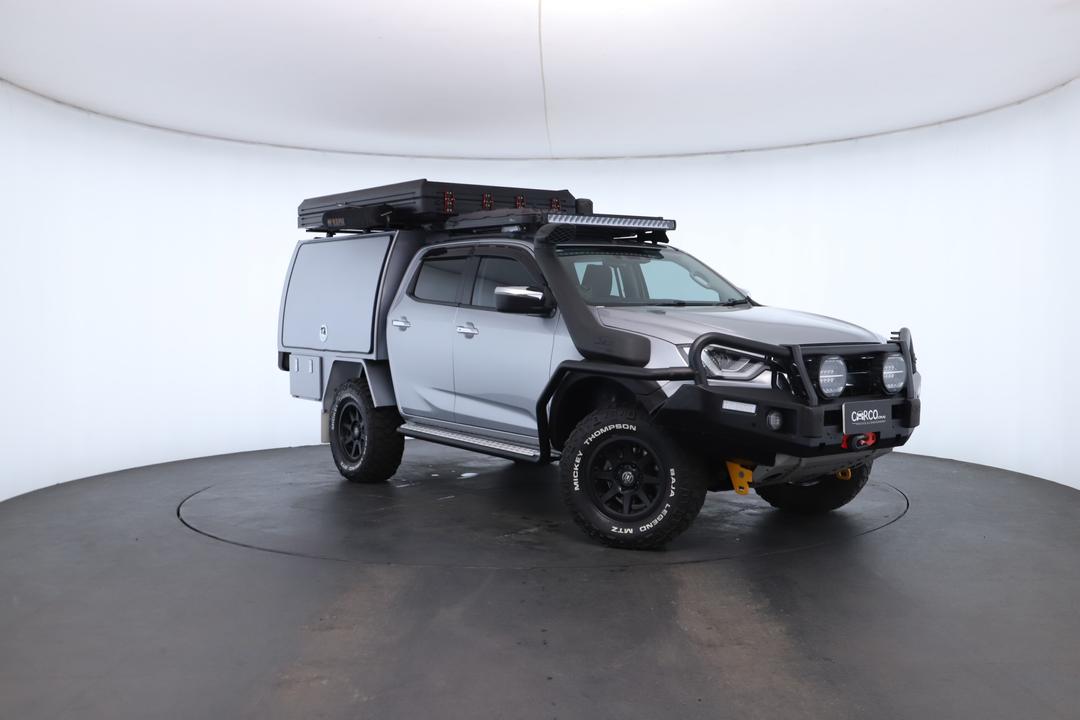 Exterior view frame 0