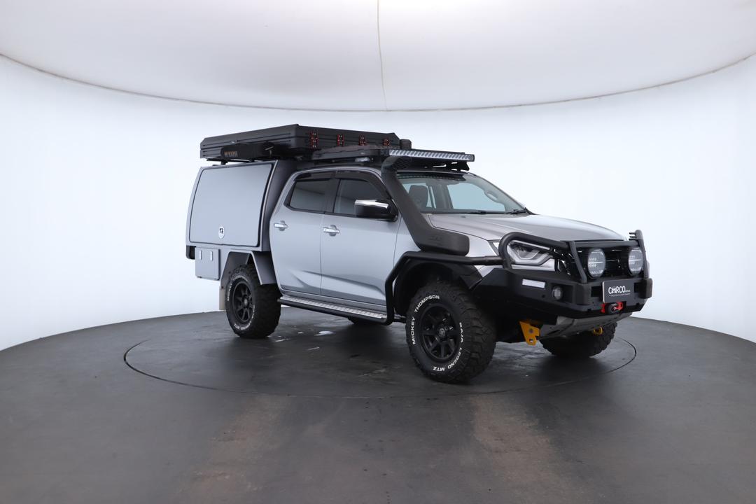 Exterior view frame 1