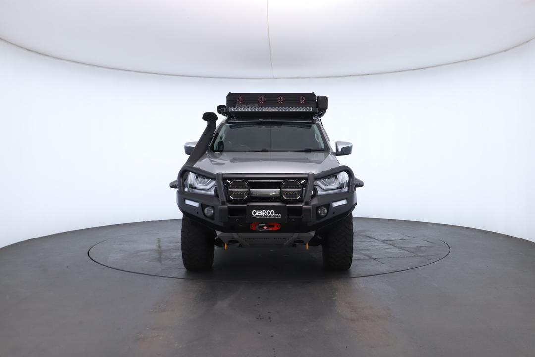 Exterior view frame 3