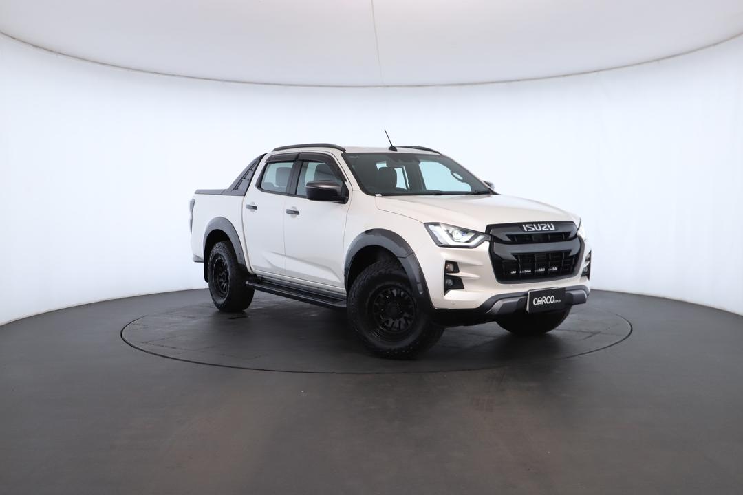 Exterior view frame 0