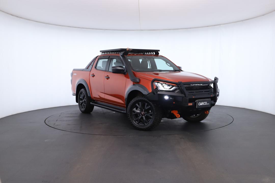 Exterior view frame 0