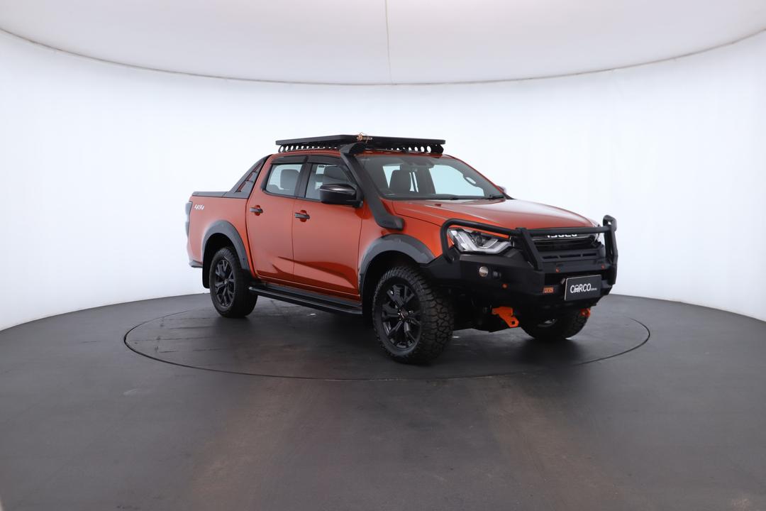 Exterior view frame 1