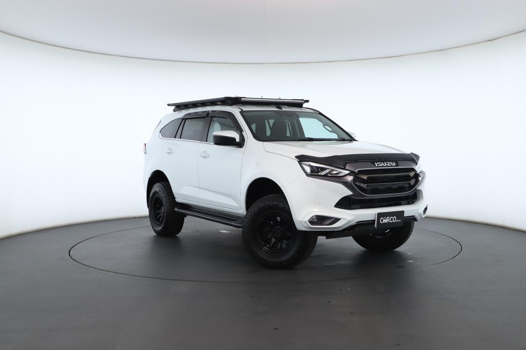 Exterior view frame 0