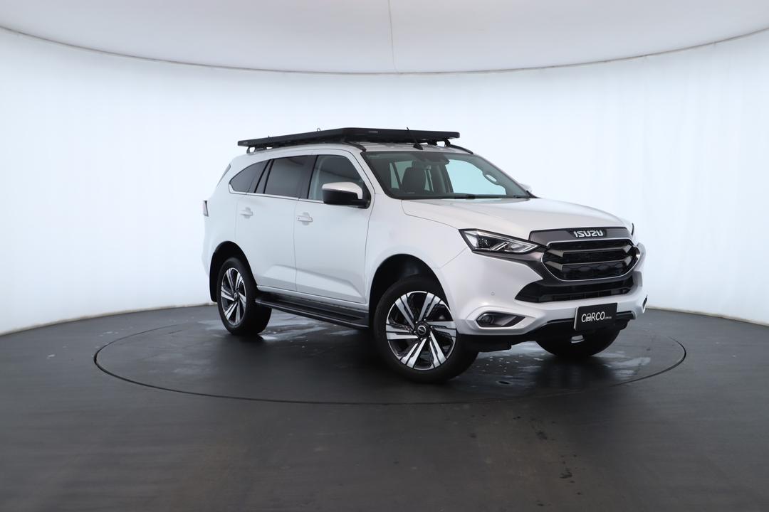 Exterior view frame 0
