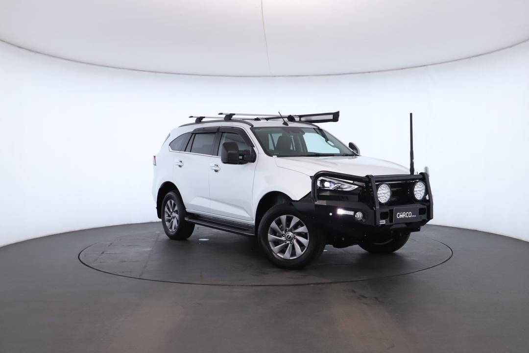 Exterior view frame 0