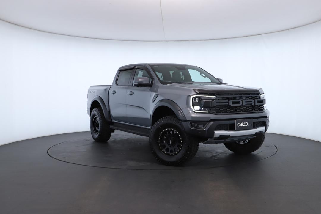 Exterior view frame 0