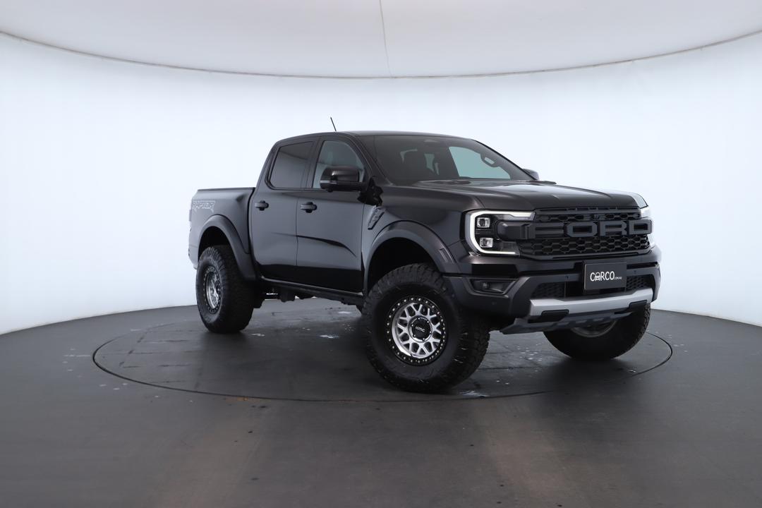 Exterior view frame 0