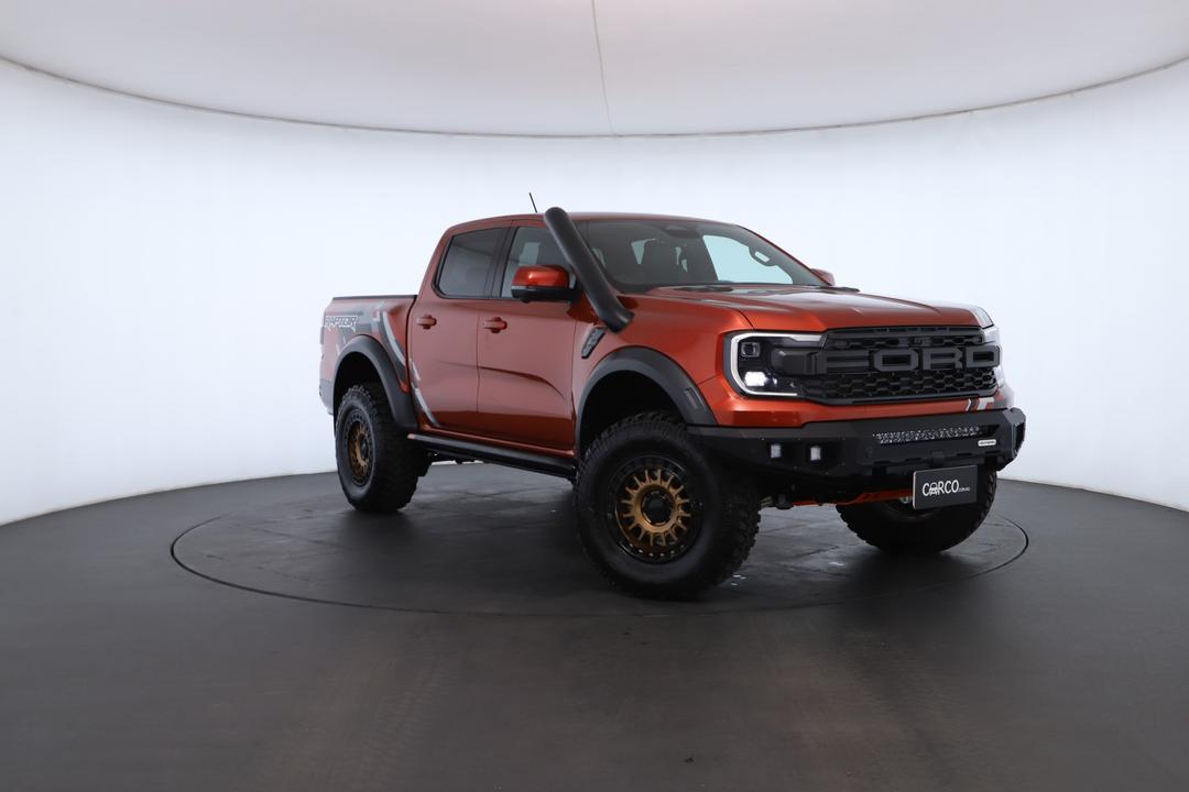 Exterior view frame 0