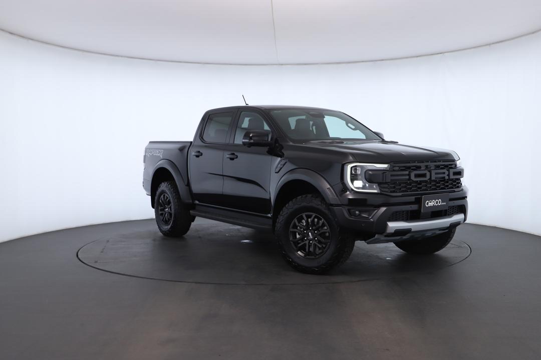 Exterior view frame 0