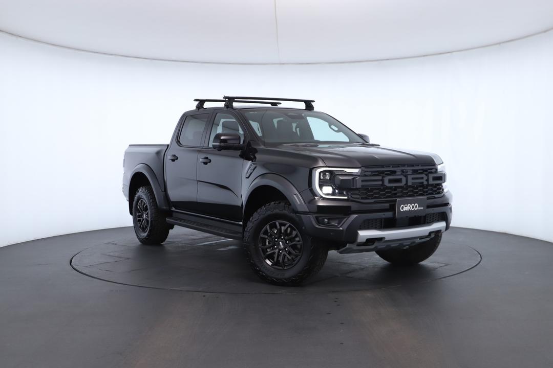 Exterior view frame 0