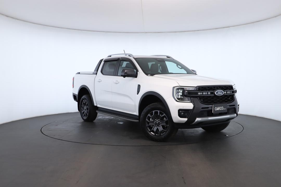 Exterior view frame 0