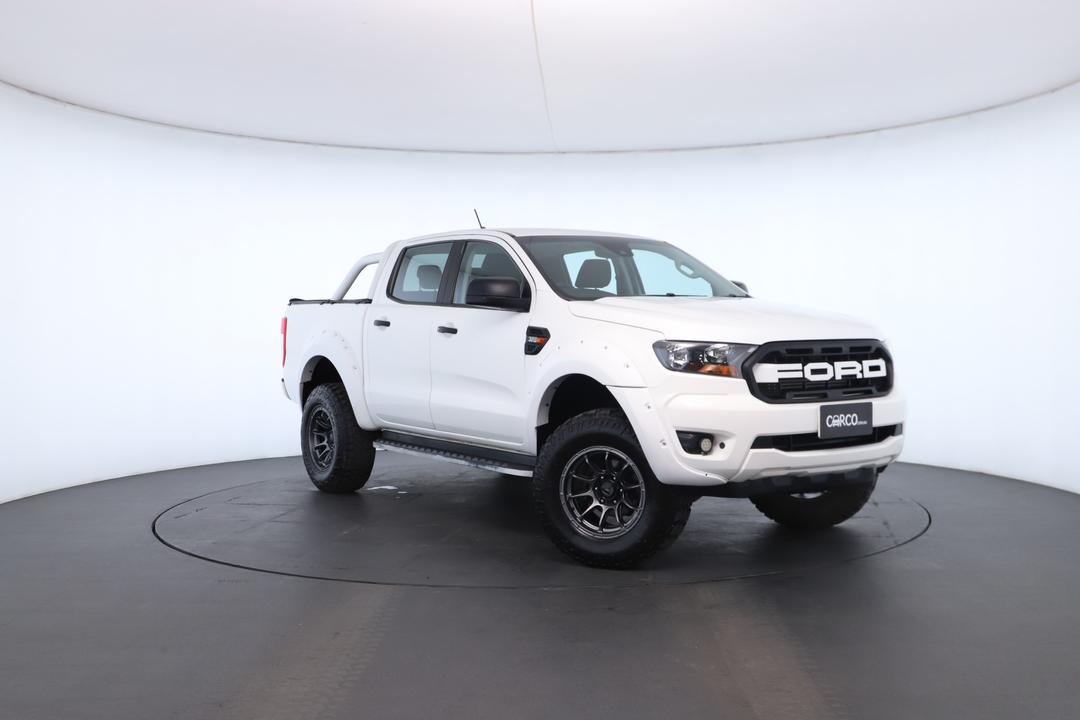 Exterior view frame 0