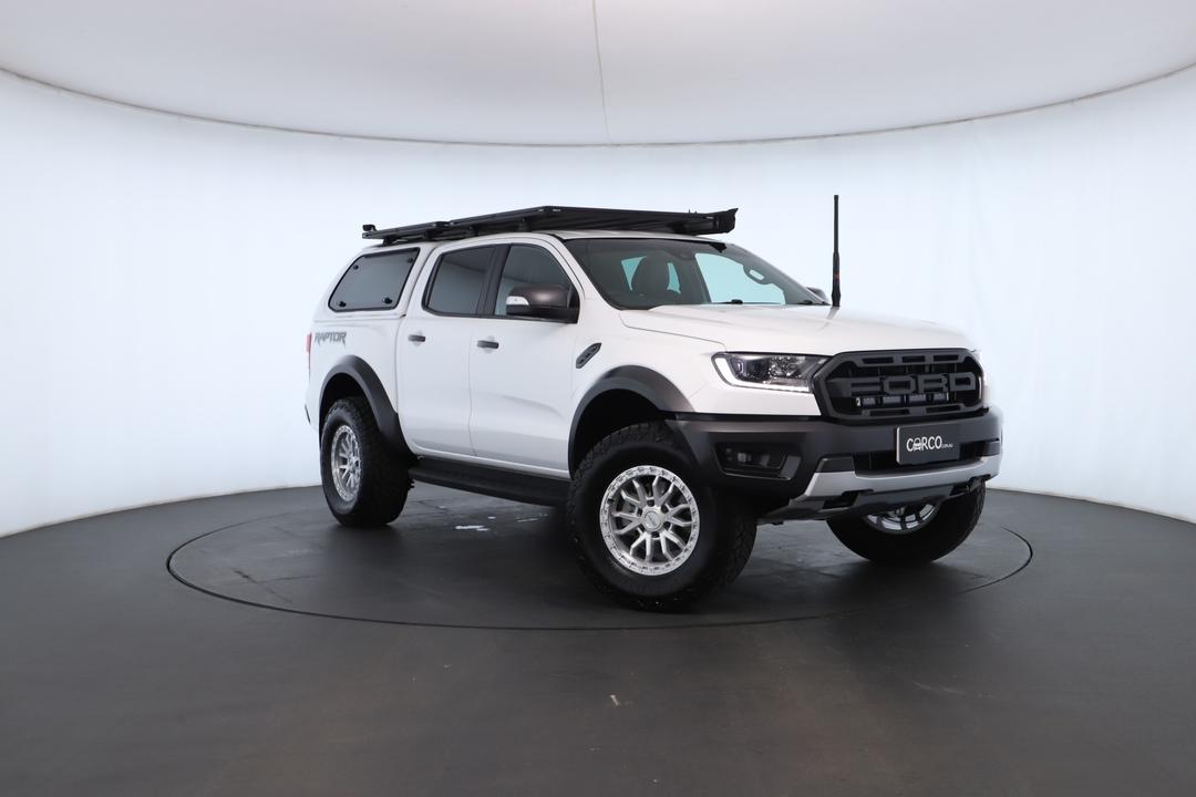 Exterior view frame 0