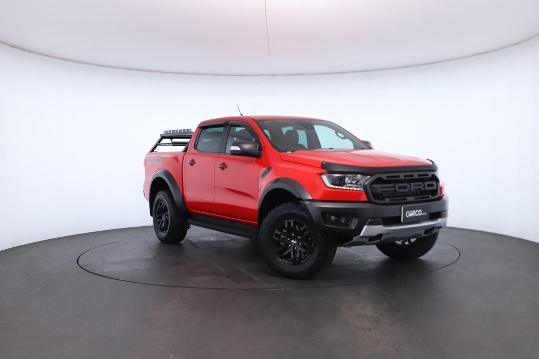 Exterior view frame 0