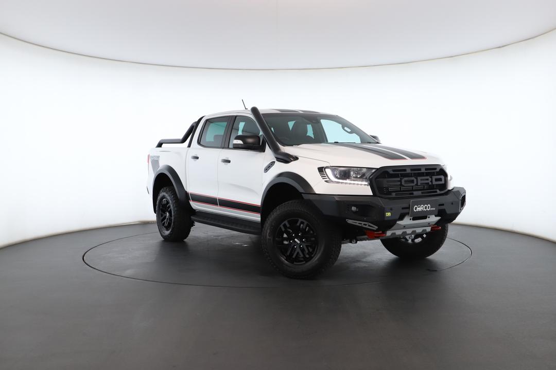 Exterior view frame 0