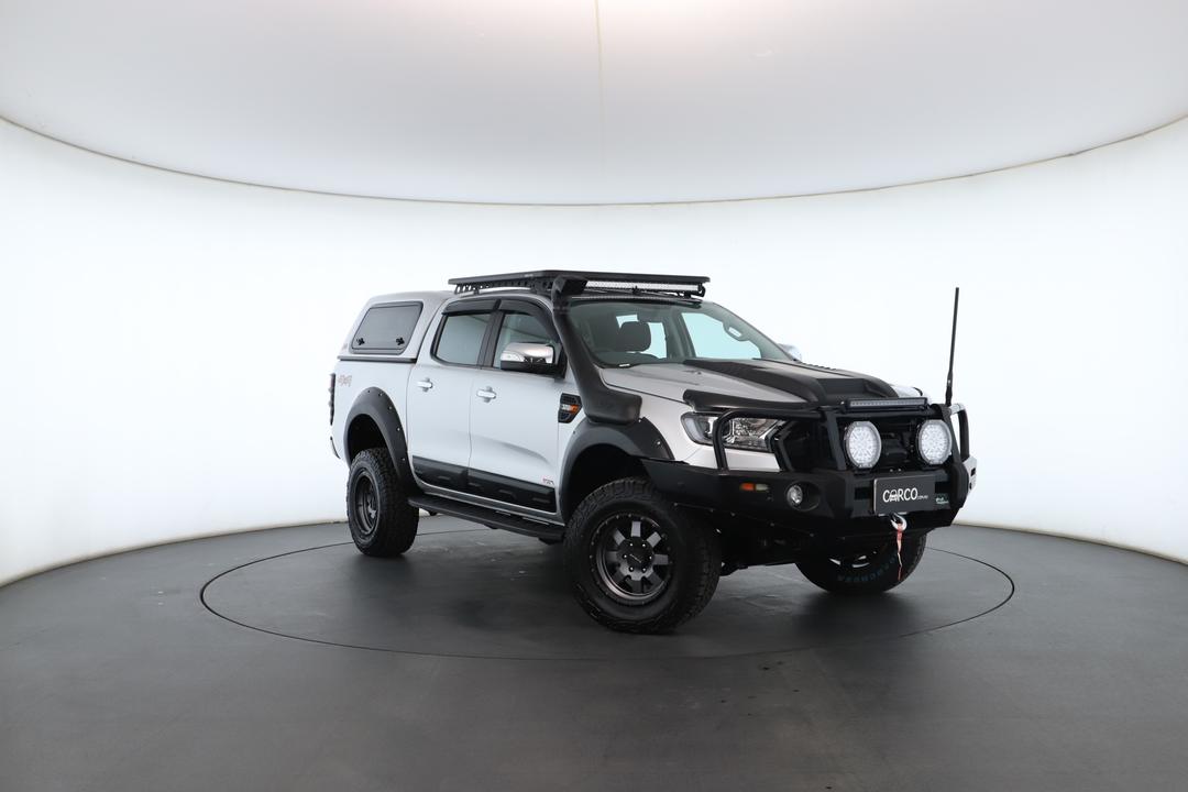 Exterior view frame 0