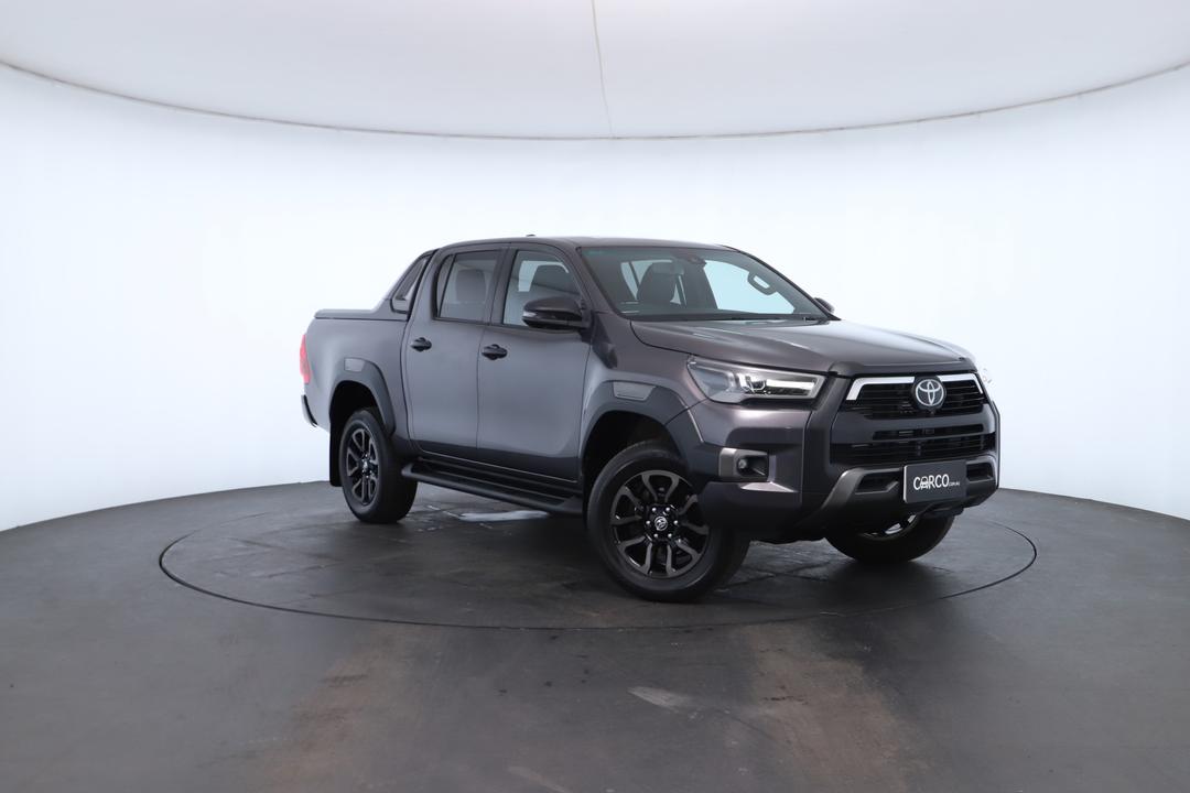 Exterior view frame 0