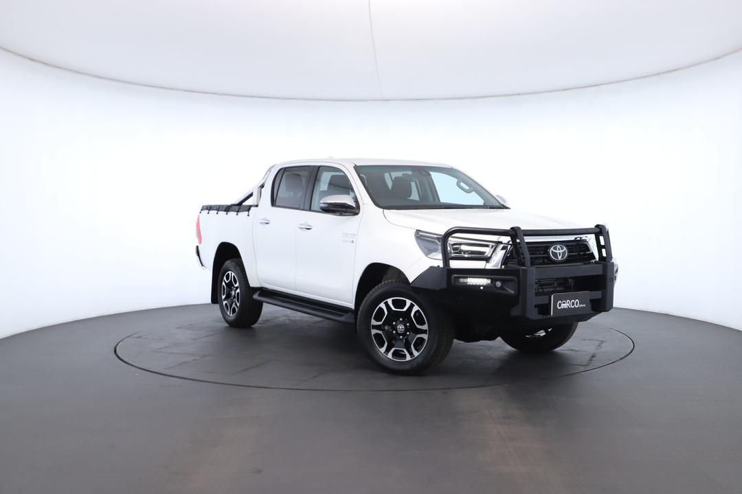 Exterior view frame 0