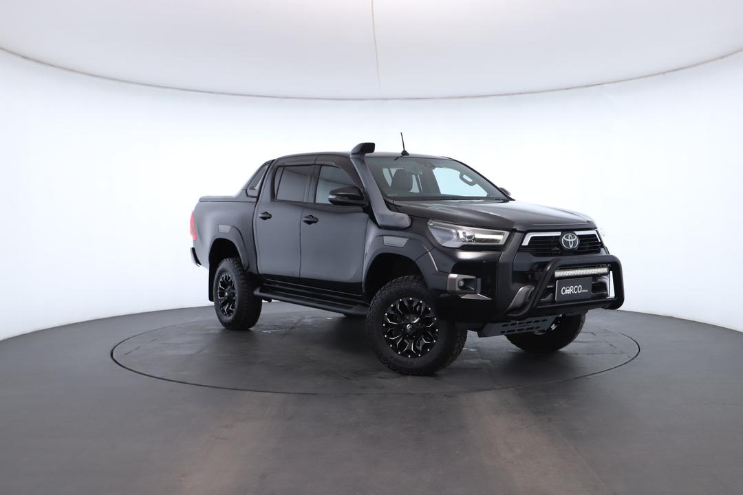 Exterior view frame 0