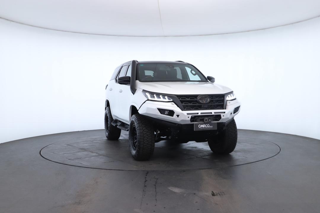 Exterior view frame 2