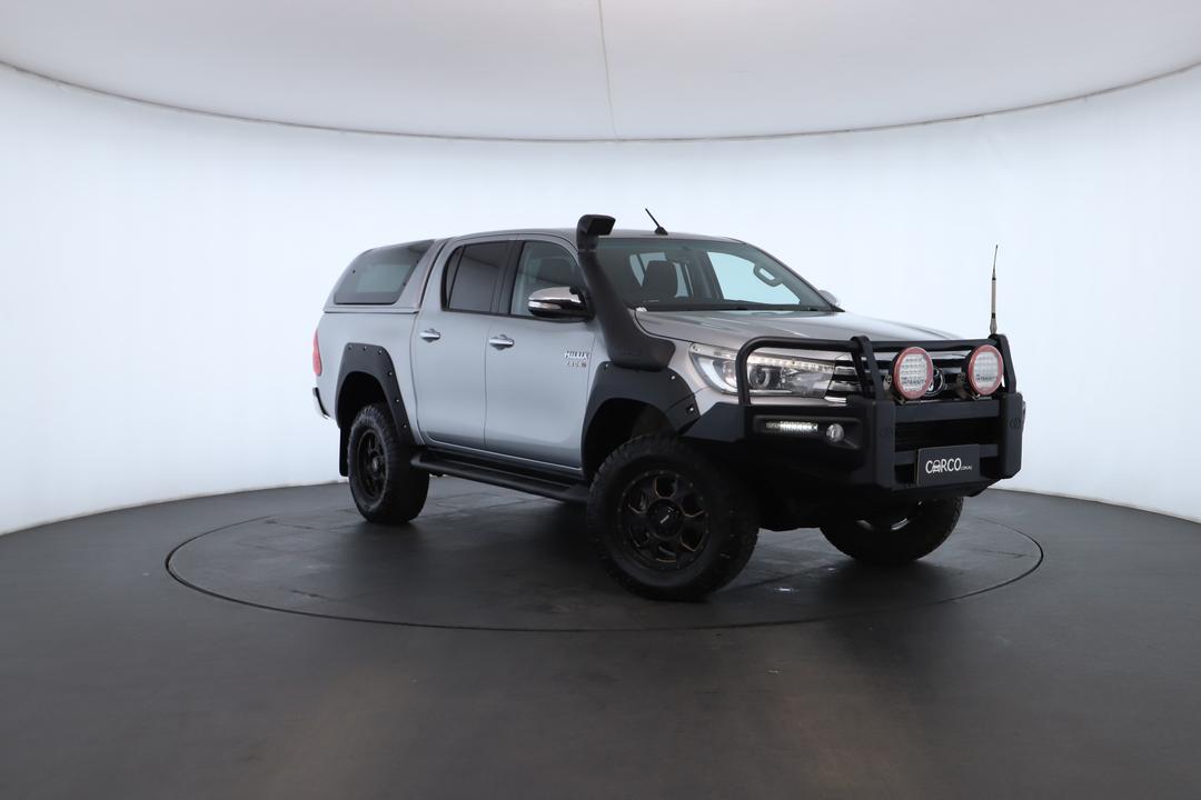 Exterior view frame 0