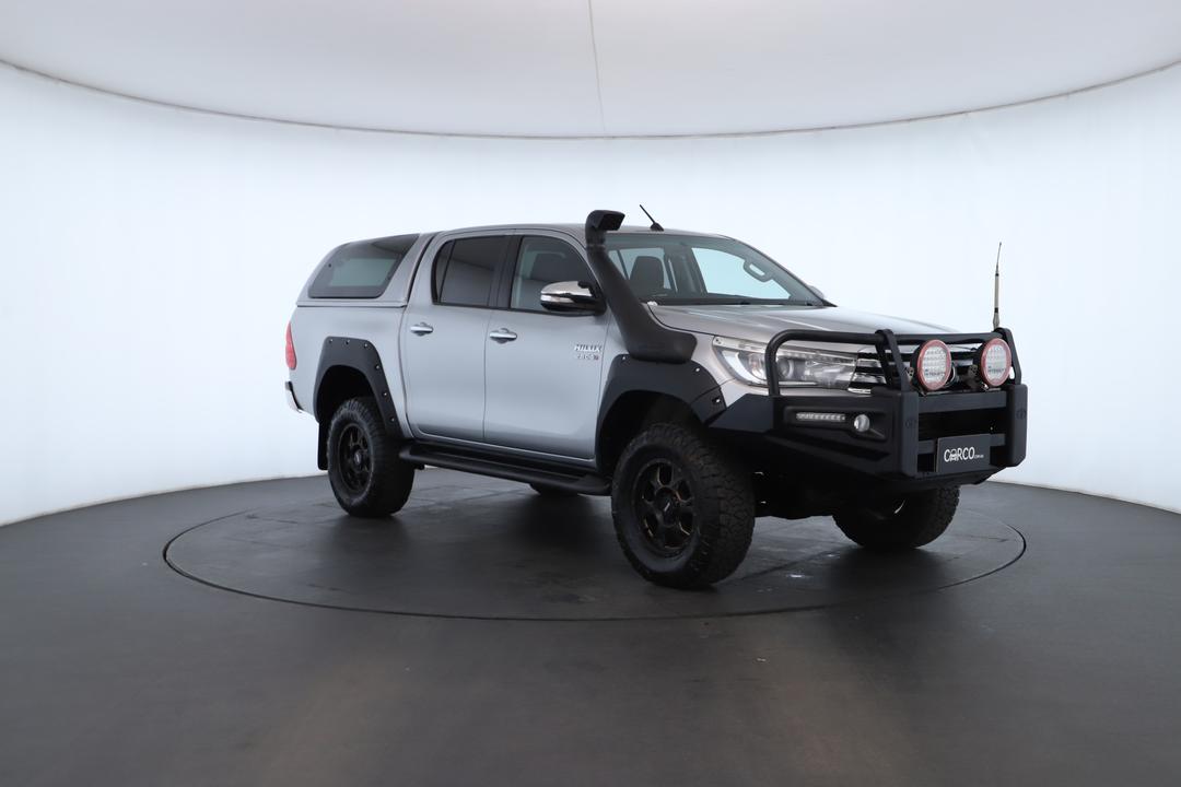 Exterior view frame 1