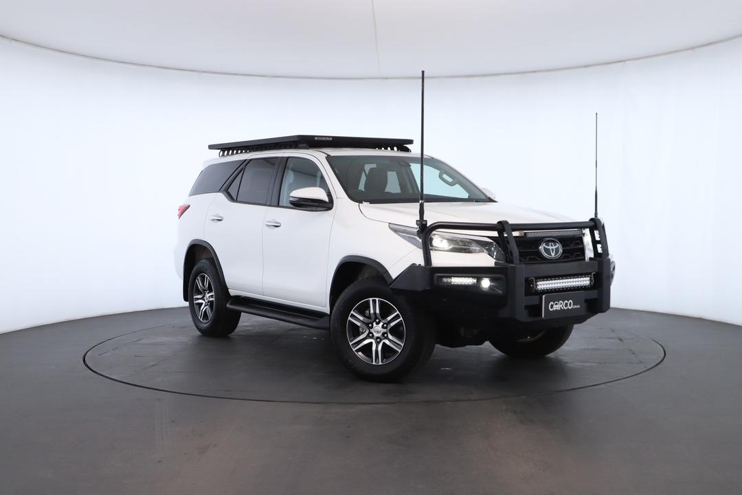 Exterior view frame 0