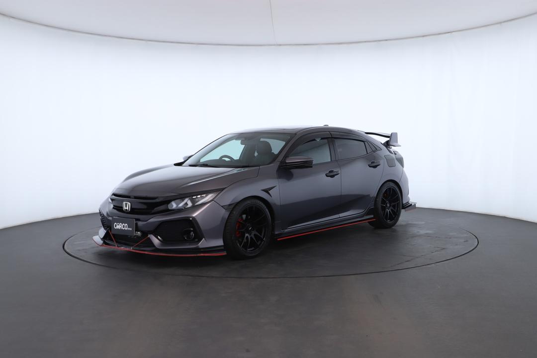 Exterior view frame 5