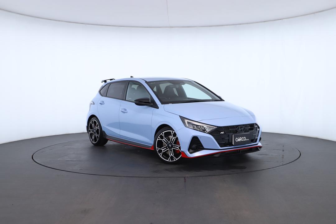 Exterior view frame 0