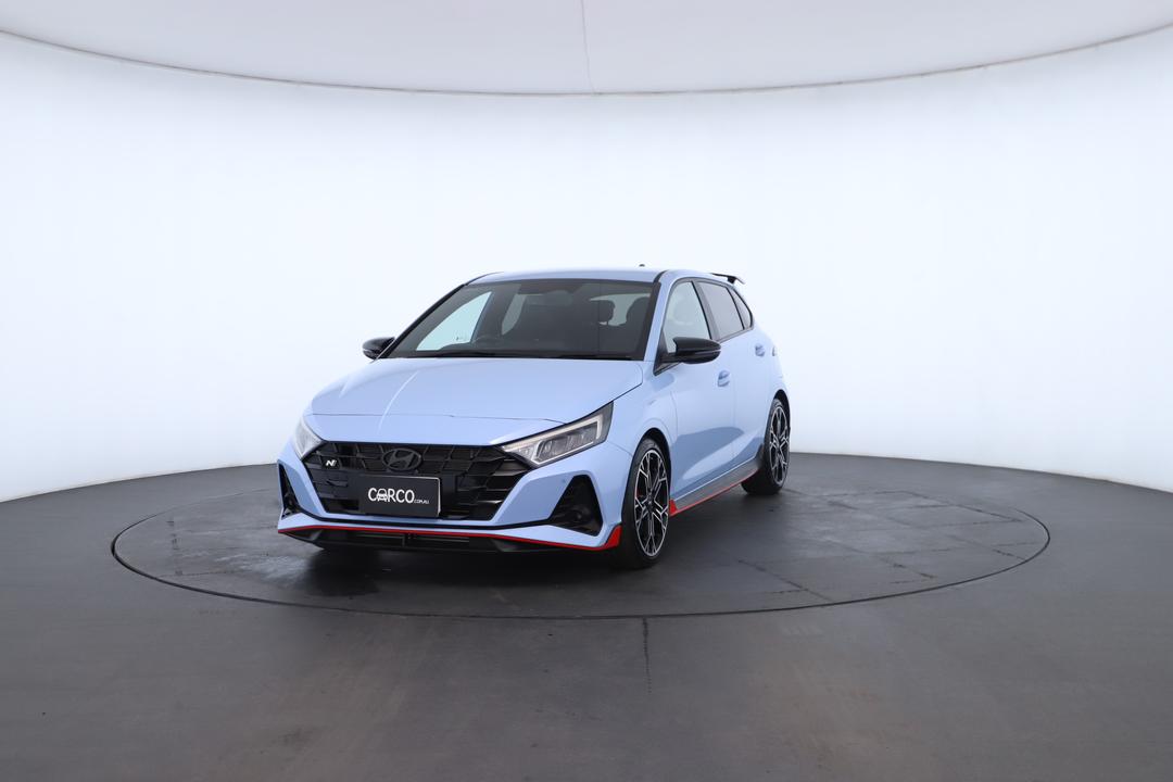 Exterior view frame 4