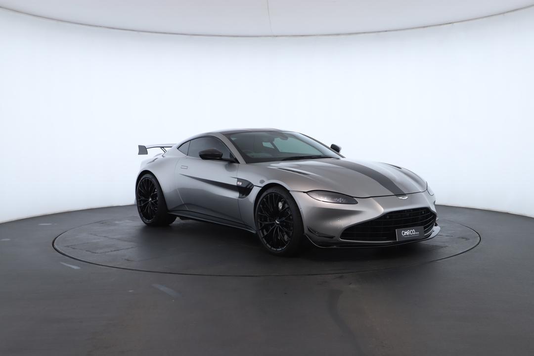 Exterior view frame 1