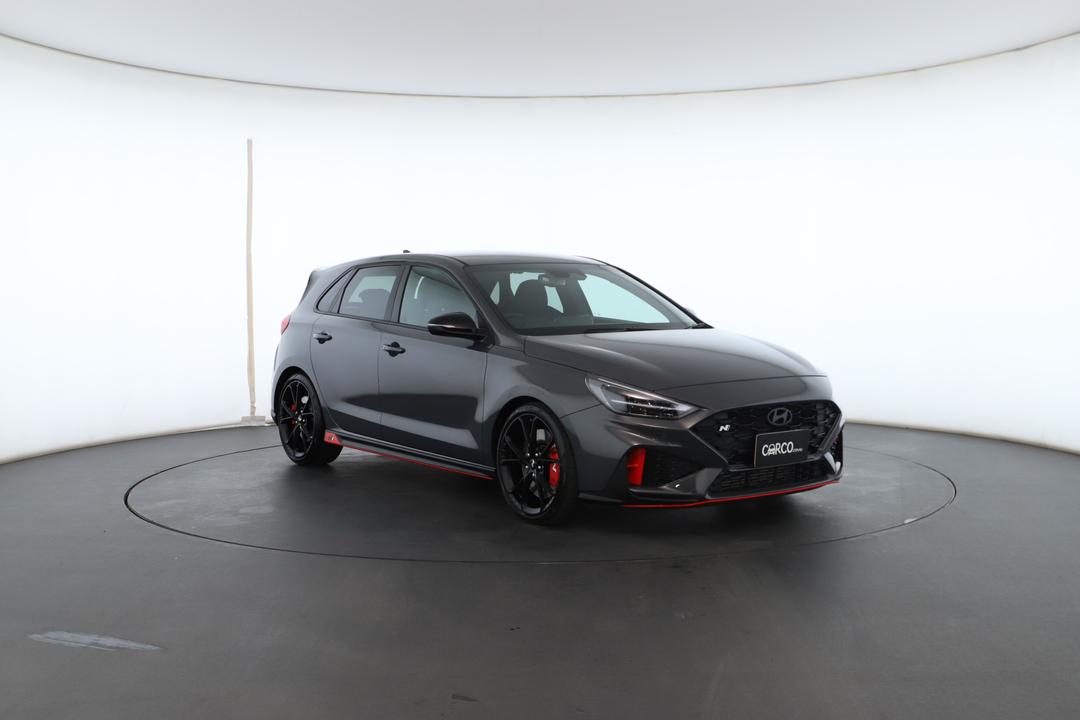 Exterior view frame 1