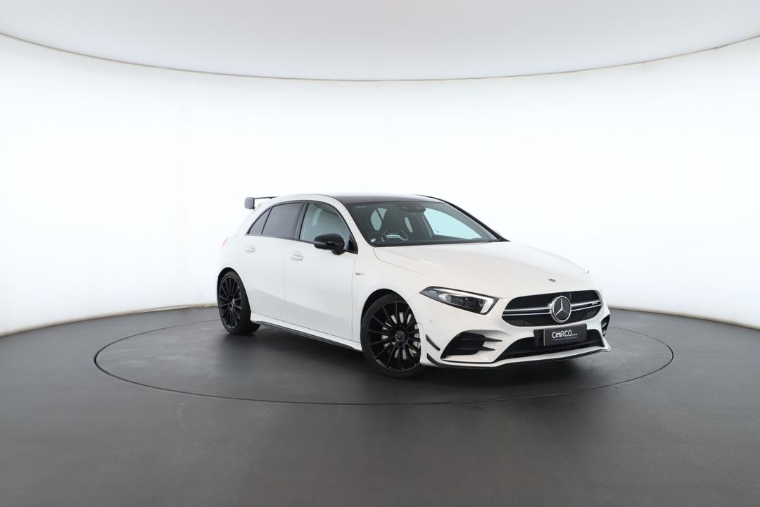 Exterior view frame 0