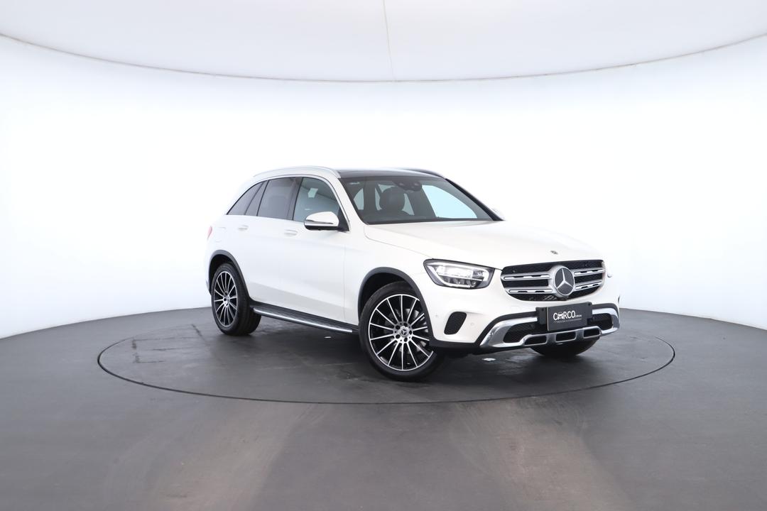 Exterior view frame 0