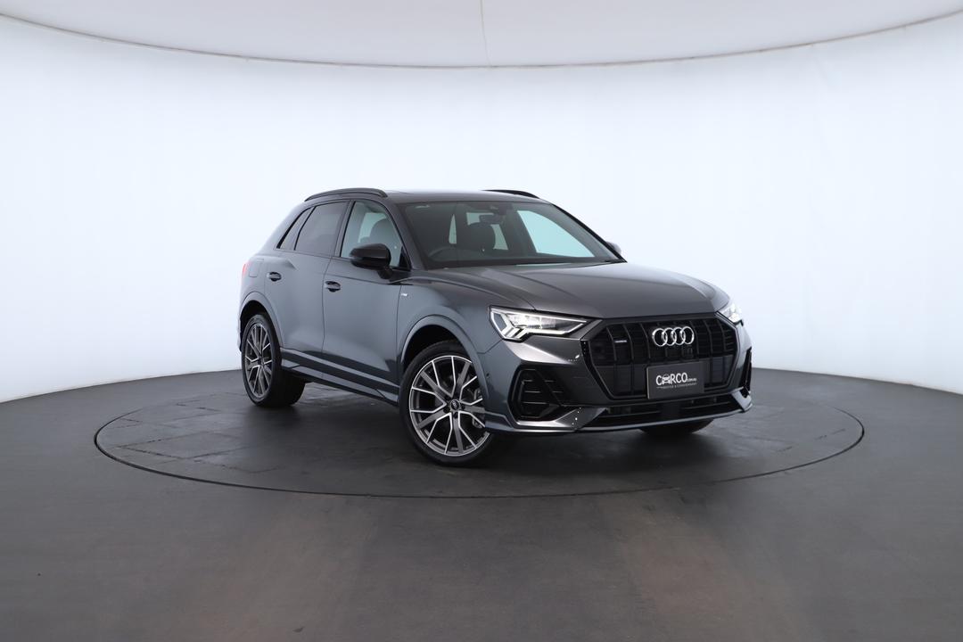 Exterior view frame 0