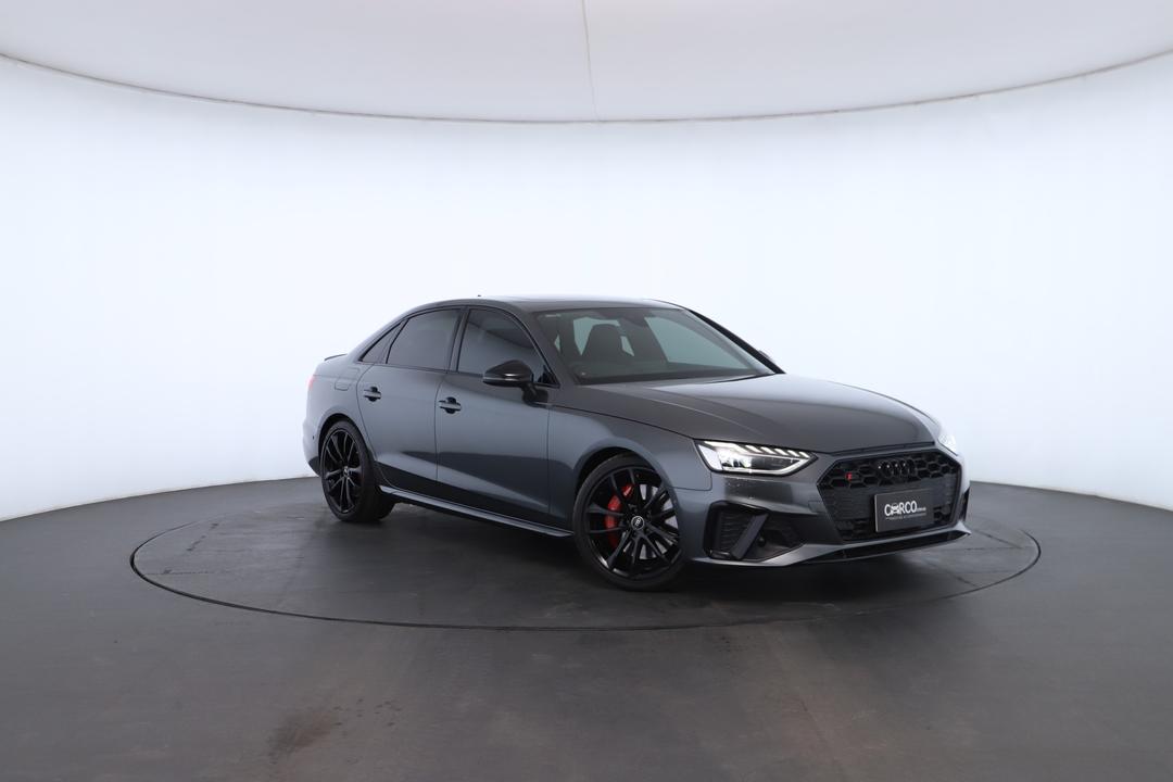 Exterior view frame 0