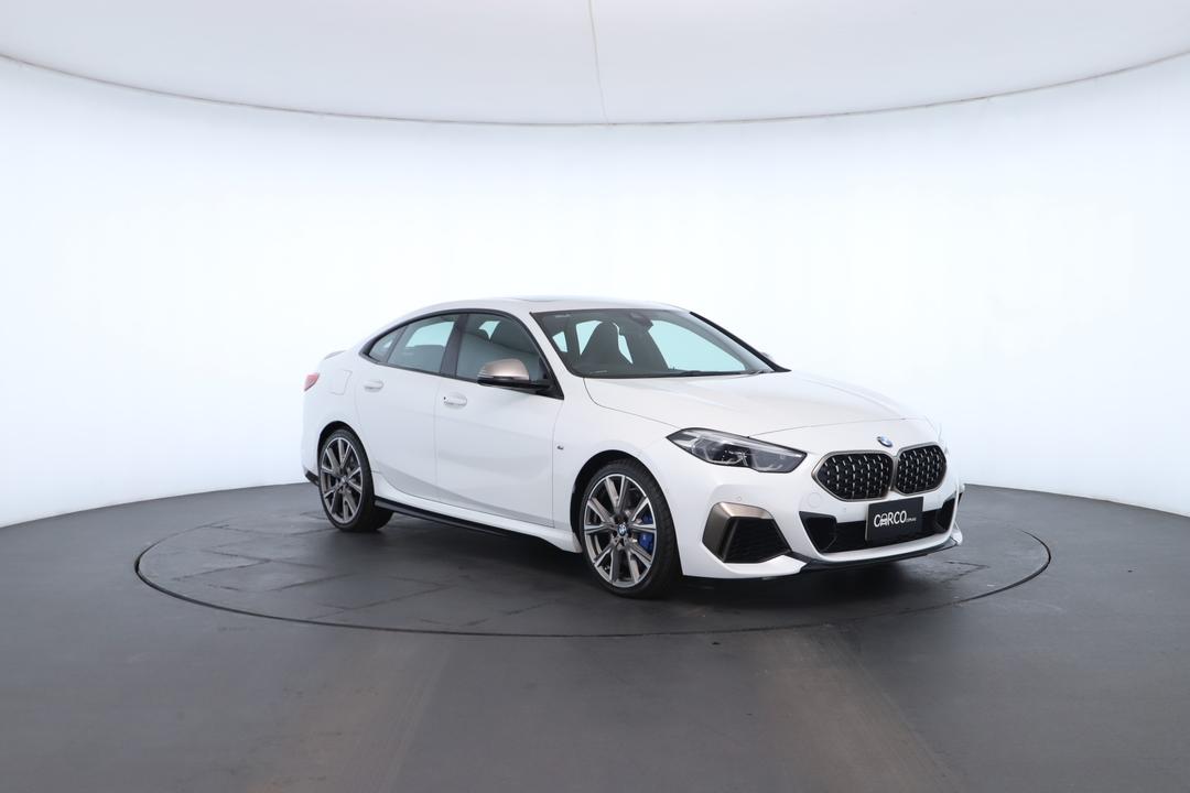 Exterior view frame 1