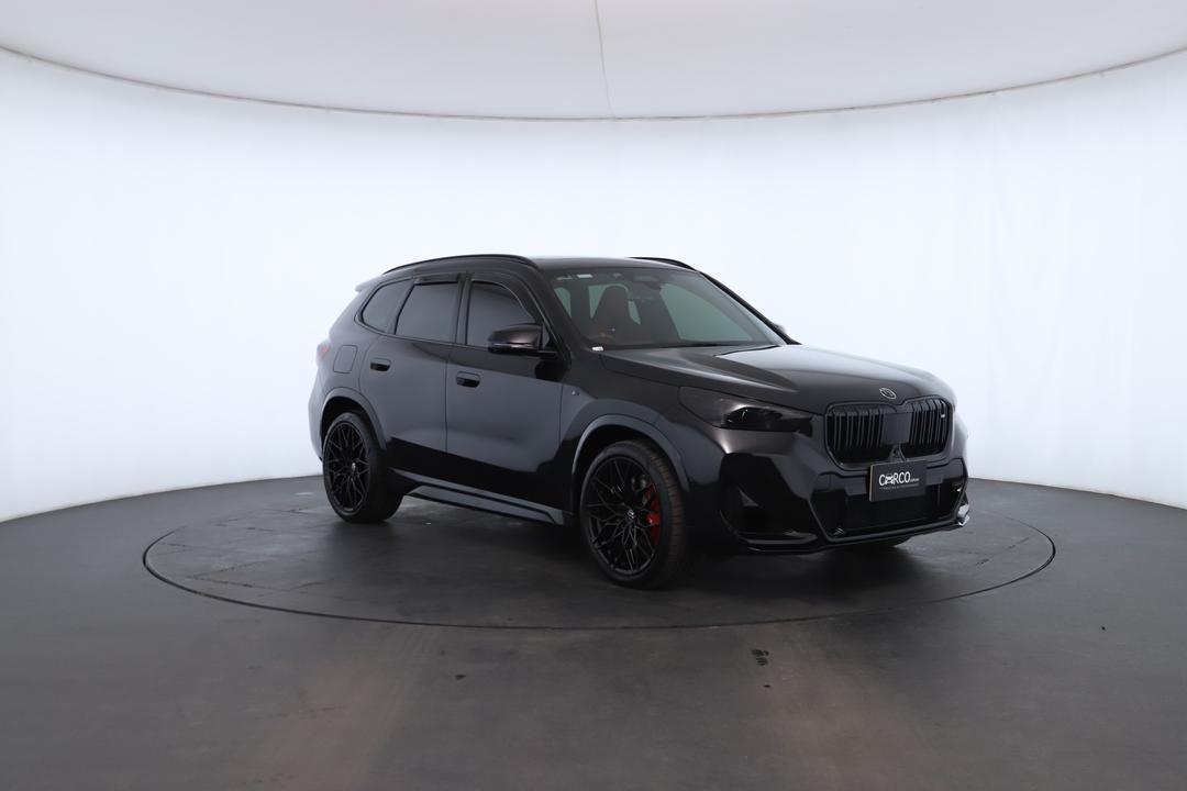 Exterior view frame 1